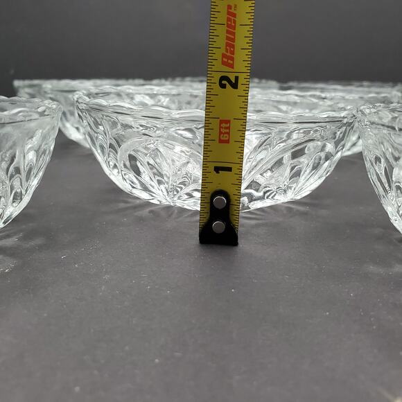 8 Vtg MCM Anchor Hocking Medallion Star Cameo Berry Dessert Nut Bowls 4.5” - Picture 4 of 8